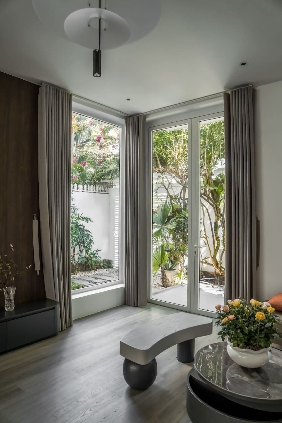 Nhà 3 tầng như villa nơi nghỉ dưỡng giữa phố- Ảnh 5.