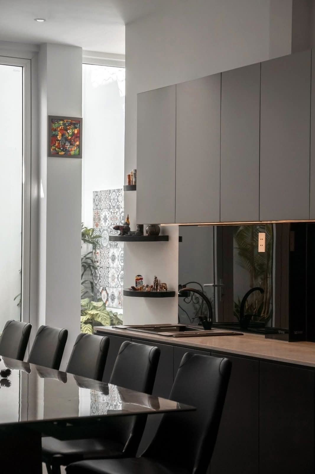 Nhà 3 tầng như villa nơi nghỉ dưỡng giữa phố- Ảnh 7.