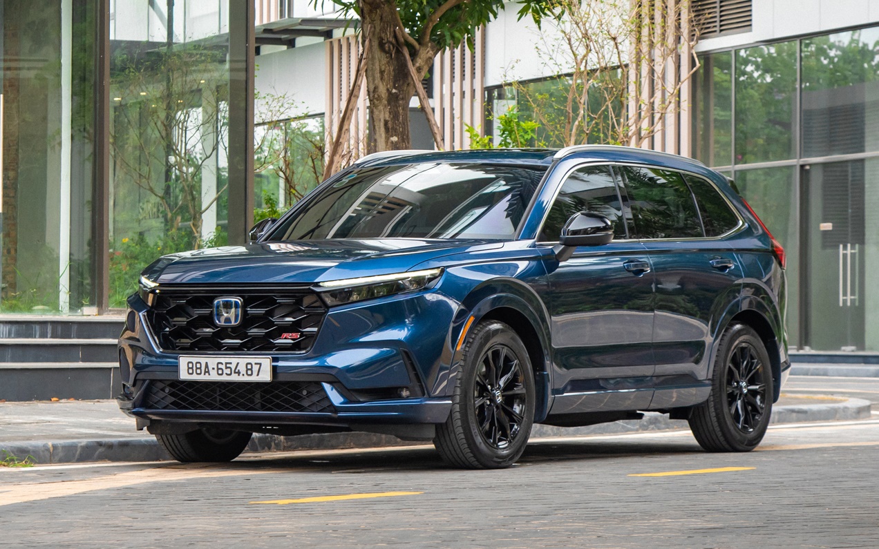Lộ thông tin Honda CR-V e:HEV 2026 sắp bán tại Việt Nam: Cụm cần số phím bấm, thêm bản giá rẻ cho người thích xe hybrid, bán ra ngay tháng 2- Ảnh 2. Lộ thông tin Honda CR-V e:HEV 2026 sắp bán tại Việt Nam: Cụm cần số phím bấm, thêm bản giá rẻ cho người thích xe hybrid, bán ra ngay tháng 2- Ảnh 2.