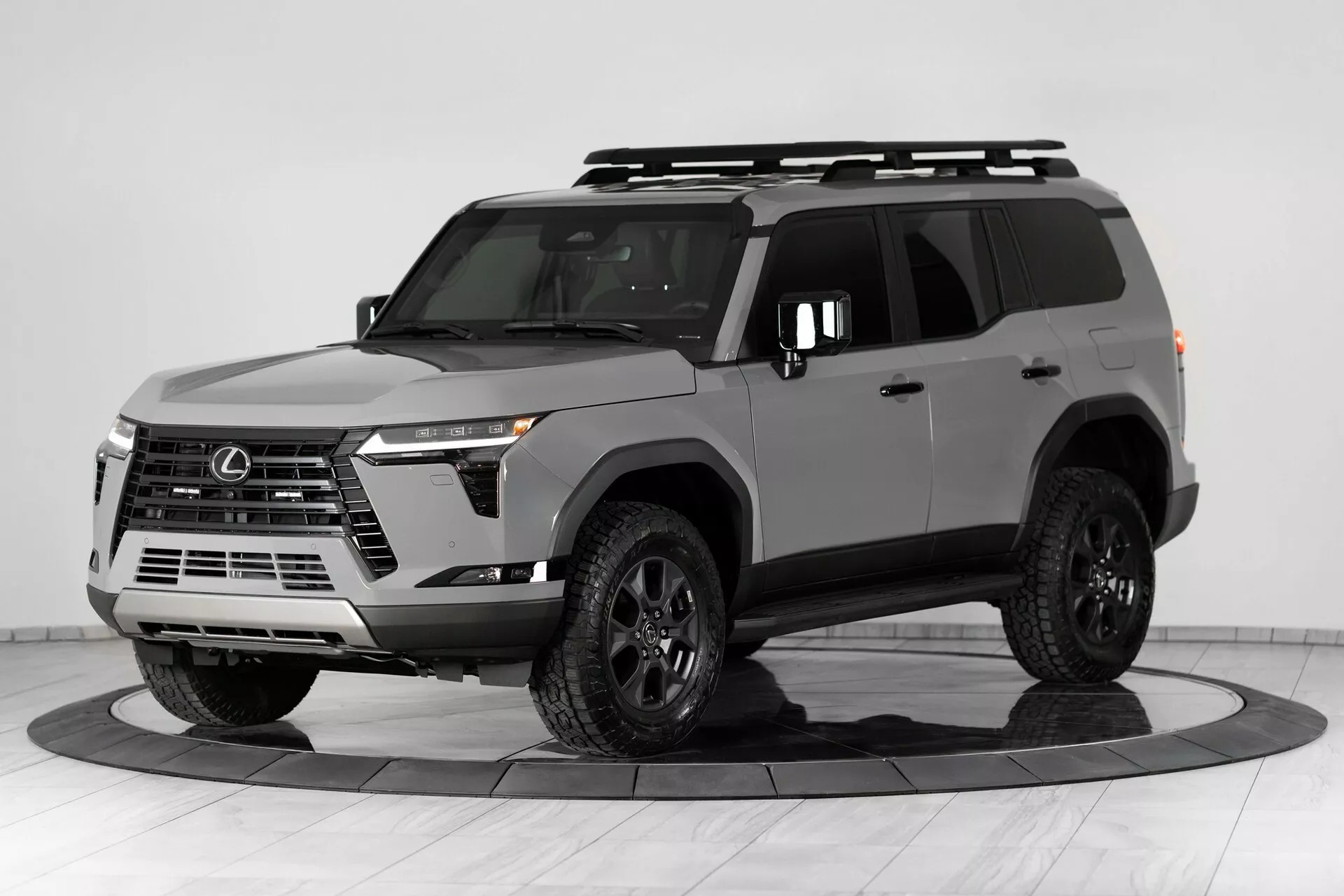 Đặt hàng Lexus GX 550 gần 1 năm, một vị khách vẫn không nhận được xe vì bị người khác 'chen ngang'- Ảnh 1. Đặt hàng Lexus GX 550 gần 1 năm, một vị khách vẫn không nhận được xe vì bị người khác 'chen ngang'- Ảnh 1.