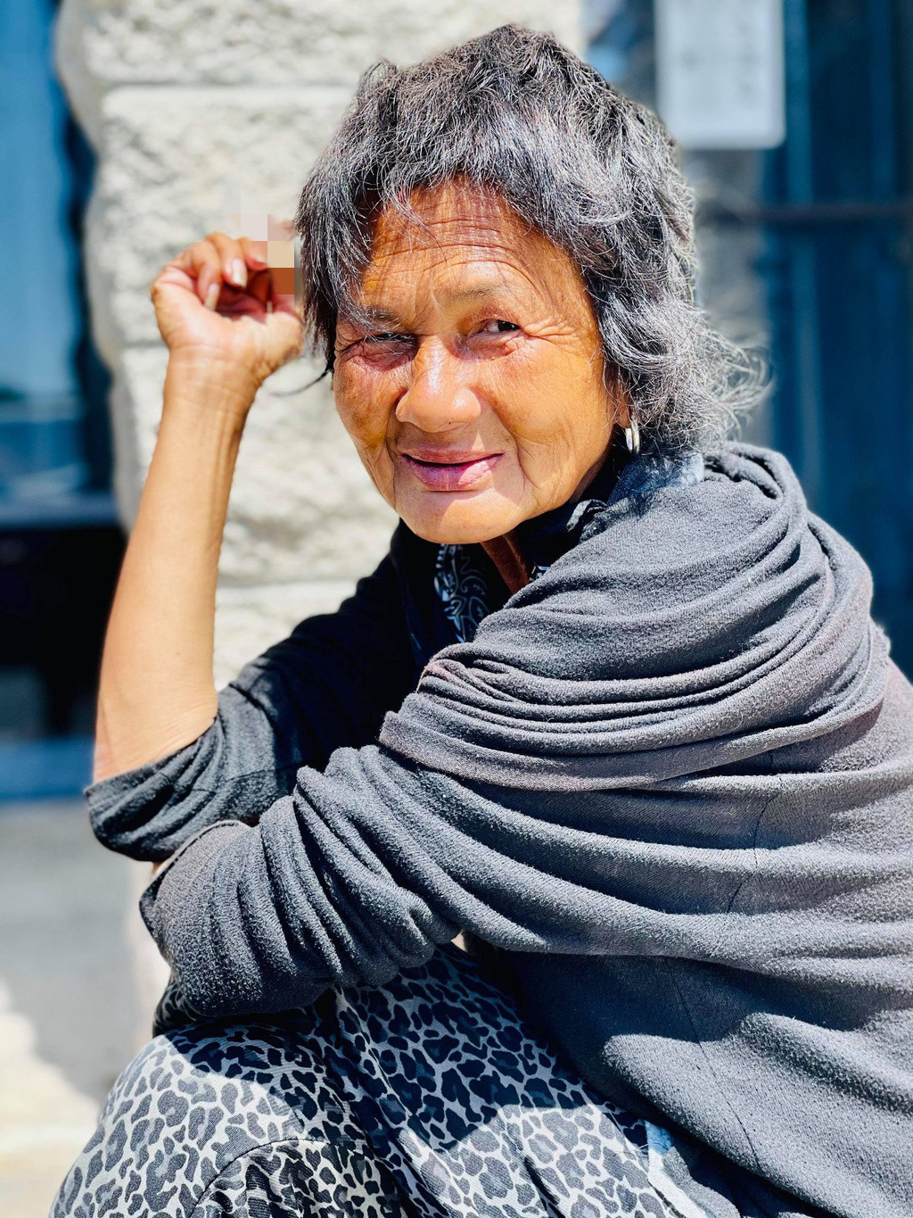 Tuổi 62 sống lang thang ngoài đường của nữ ca sĩ là mỹ nhân đình đám một thời- Ảnh 5. Tuổi 62 sống lang thang ngoài đường của nữ ca sĩ là mỹ nhân đình đám một thời- Ảnh 5.