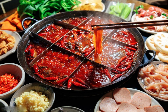 Cái kết đắng cho việc ăn lẩu 3 ngày liên tiếp: Bác sĩ cảnh báo 3 việc KHÔNG làm để tránh nguy cơ sức khỏe!- Ảnh 1.