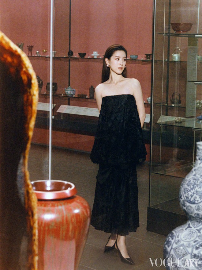 Khung hình "double sang": Vợ tỷ phú đọ sắc cùng mỹ nhân nhà trâm anh thế phiệt- Ảnh 7.