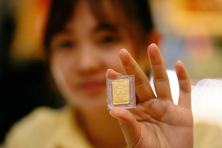 Giá vàng liên tục chạm ngưỡng cao: Cơ hội hay cạm bẫy?- Ảnh 2. Giá vàng liên tục chạm ngưỡng cao: Cơ hội hay cạm bẫy?- Ảnh 2.