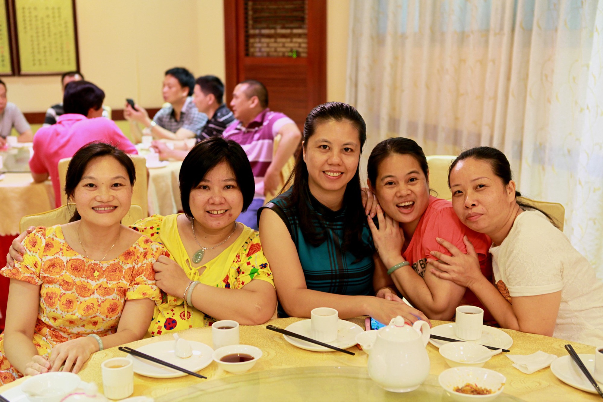 Mẹ Hà Nội kể: Nhìn hoá đơn họp lớp là biết ai vững tiền, ai sắp hụt hơi- Ảnh 4.