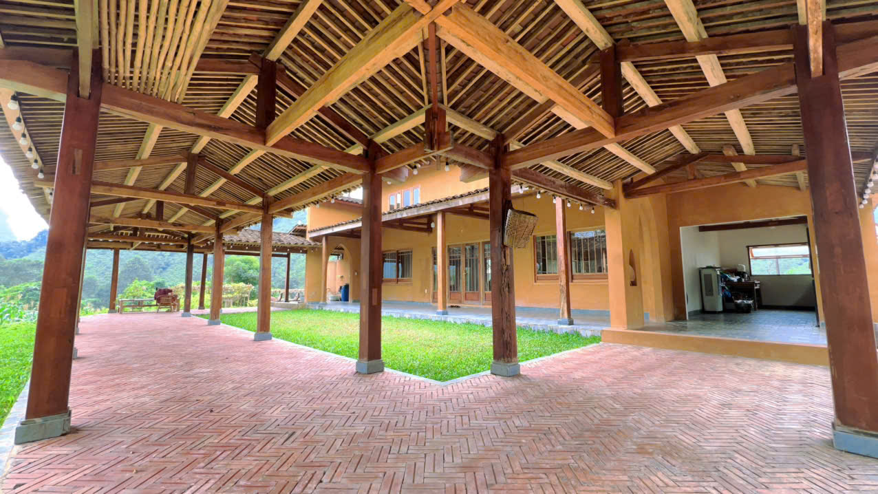 Cặp vợ chồng chi 3 tỷ xây nhà như cổ tích trên vùng núi Tuyên Quang: View triệu đô, 0 đồng rau củ- Ảnh 5.