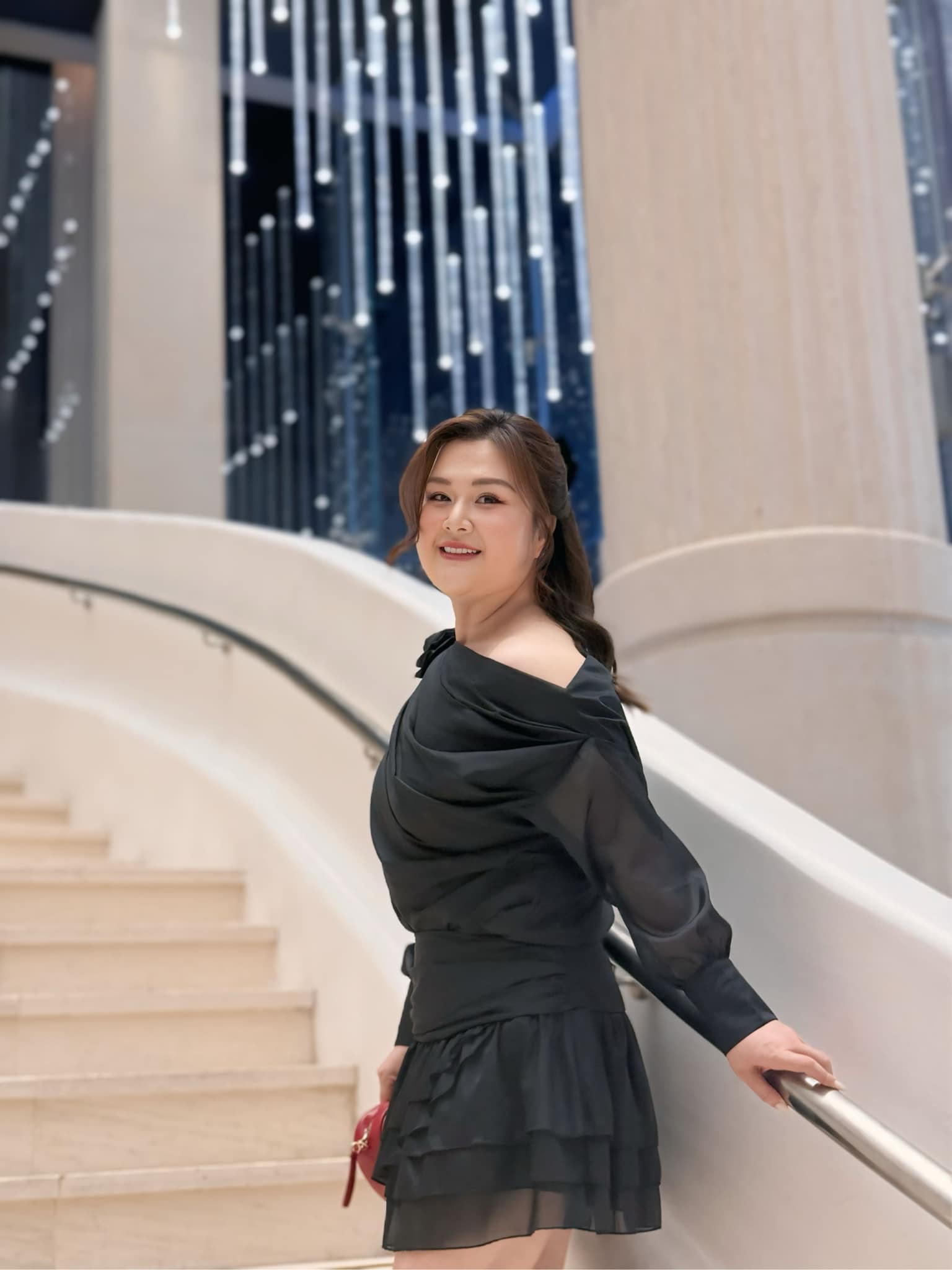 “Diễn viên trăm ký” Thủy Tiên kết hôn: Danh tính chồng điển trai gây chú ý- Ảnh 19. “Diễn viên trăm ký” Thủy Tiên kết hôn: Danh tính chồng điển trai gây chú ý- Ảnh 19.