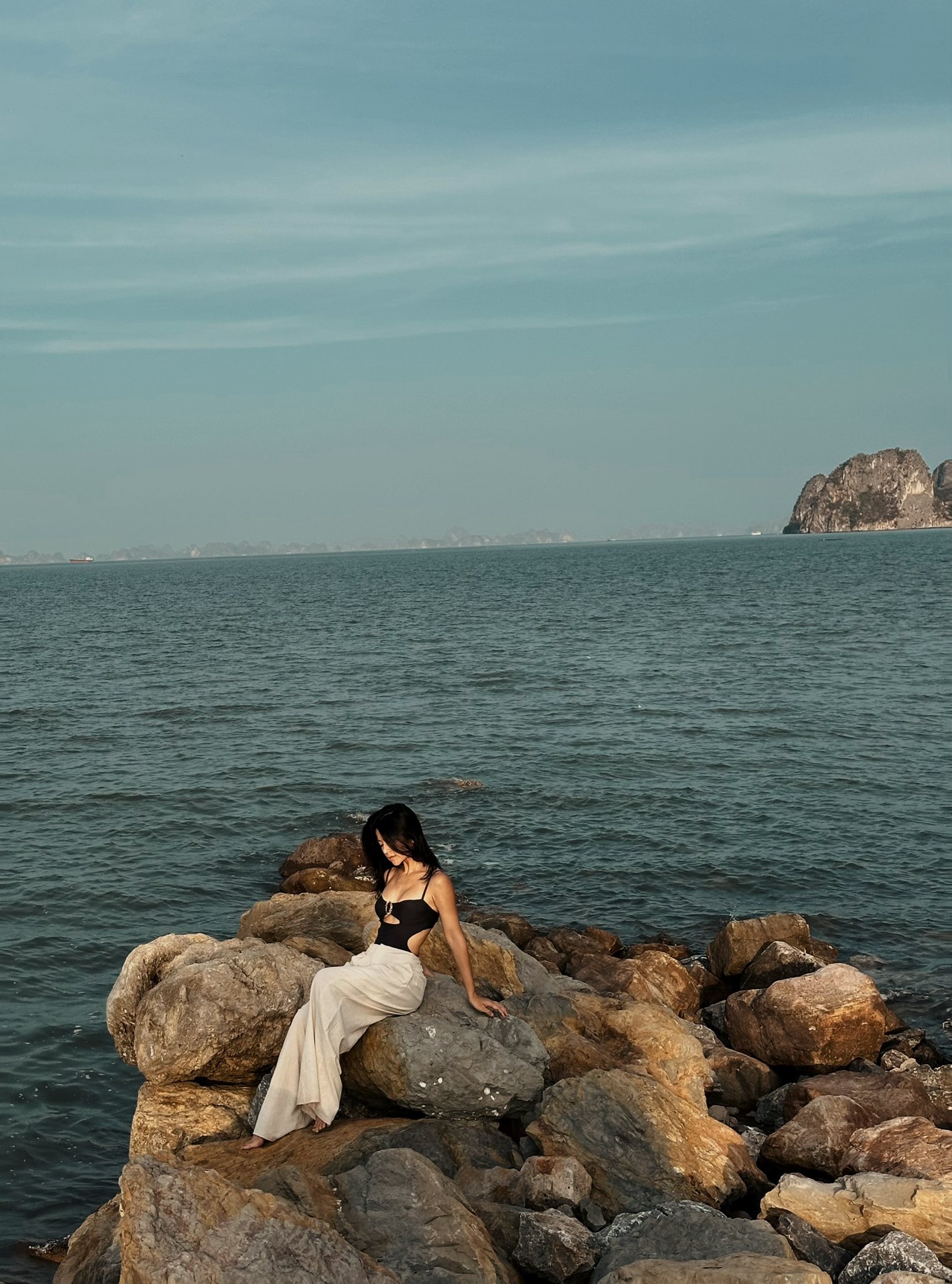 Phía sau những cú biến mất khỏi showbiz Việt của hội “hồng nhan bạc tỷ”- Ảnh 9. Phía sau những cú biến mất khỏi showbiz Việt của hội “hồng nhan bạc tỷ”- Ảnh 9.