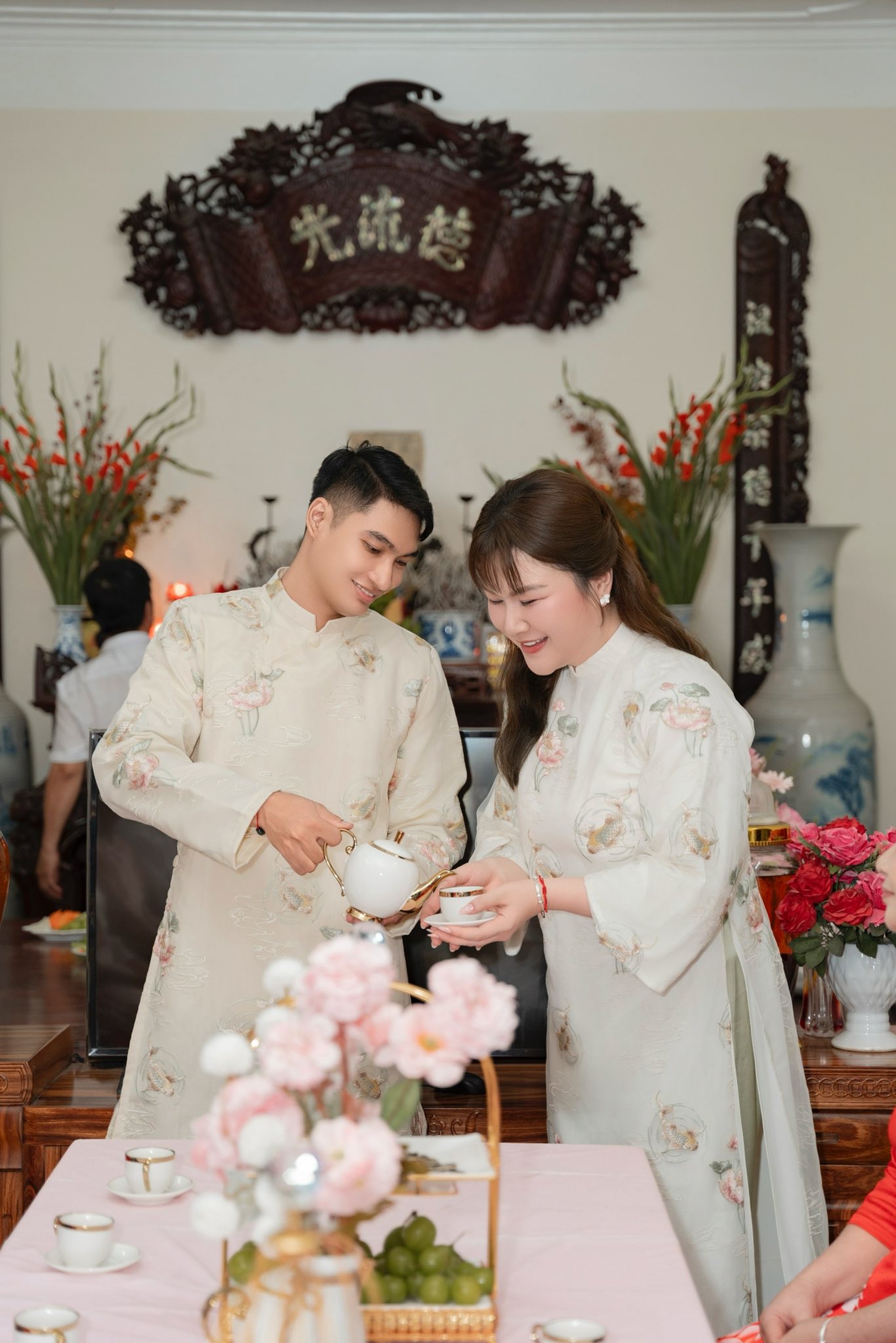 “Diễn viên trăm ký” Thủy Tiên kết hôn: Danh tính chồng điển trai gây chú ý- Ảnh 5. “Diễn viên trăm ký” Thủy Tiên kết hôn: Danh tính chồng điển trai gây chú ý- Ảnh 5.