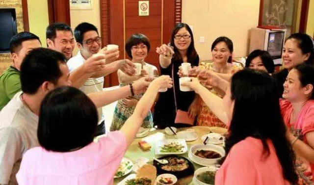 Mẹ Hà Nội kể: Nhìn hoá đơn họp lớp là biết ai vững tiền, ai sắp hụt hơi- Ảnh 3.