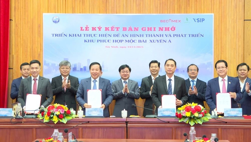 Liên danh Becamex - VSIP - VRG 'bắt tay'  tỉnh Tây Ninh, lập khu phức hợp 1.500ha tại cửa ngõ Mộc Bài- Ảnh 1.