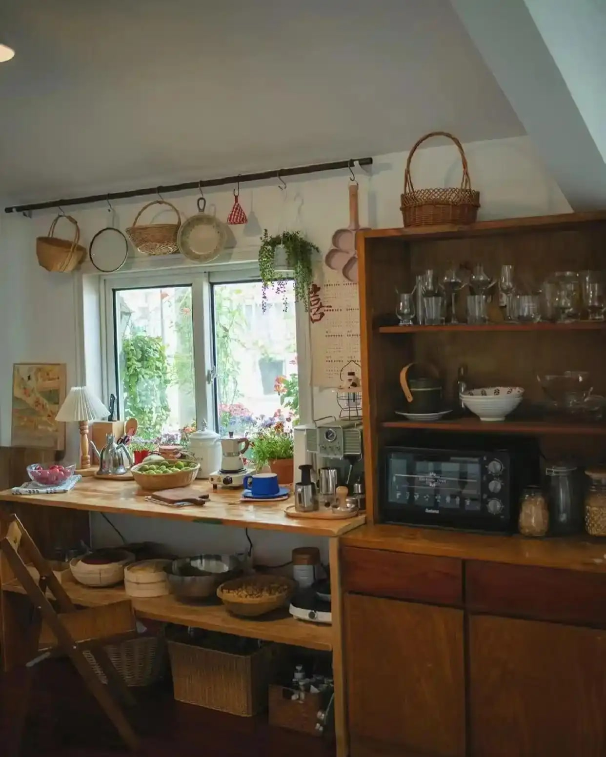 Ngôi nhà của bà cụ 92 tuổi gây xúc động: Như bước ra như hoạt hình Ghibli, góc nào cũng chữa lành- Ảnh 7. Ngôi nhà của bà cụ 92 tuổi gây xúc động: Như bước ra như hoạt hình Ghibli, góc nào cũng chữa lành- Ảnh 7.