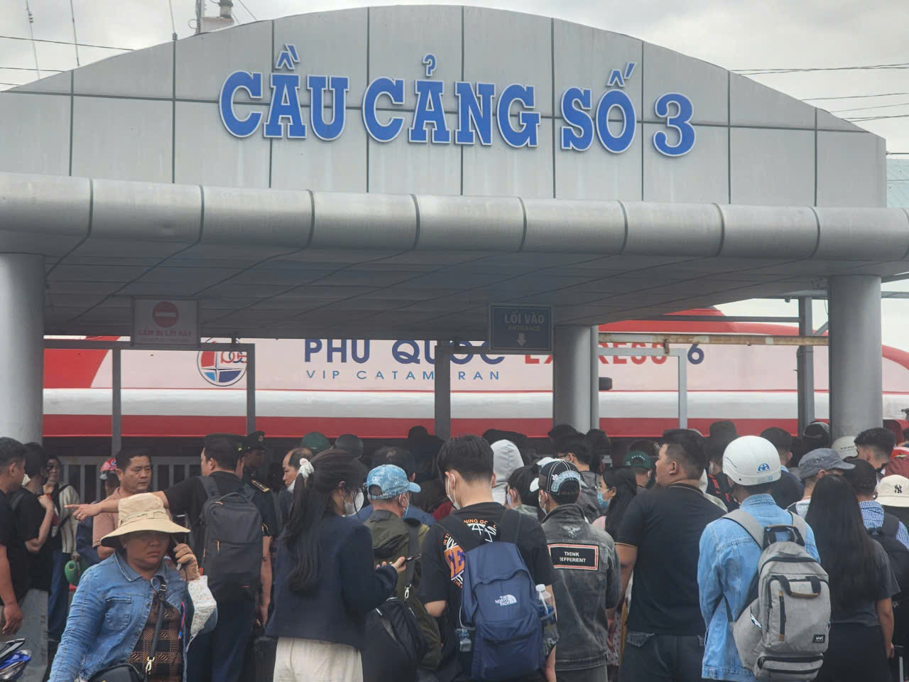 Lý do các hãng tàu cao tốc ra Phú Quốc đua nhau giảm giá- Ảnh 1. Lý do các hãng tàu cao tốc ra Phú Quốc đua nhau giảm giá- Ảnh 1.