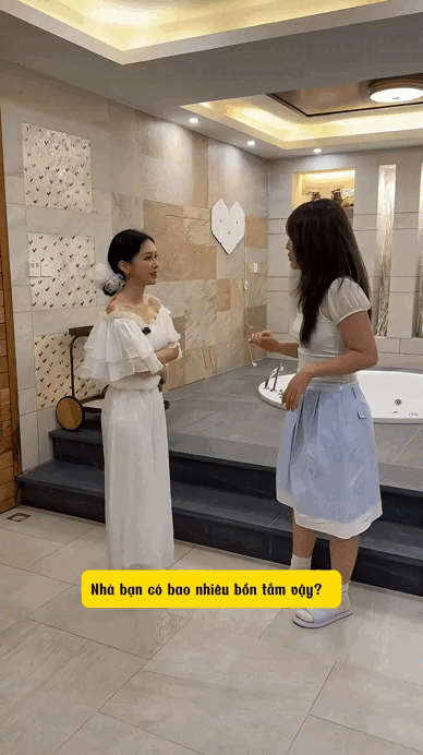 "Phú bà" sống trong biệt thự 185 tỷ: Lộng lẫy đến mức sang chấn thị giác, Google cạn từ khen- Ảnh 5. "Phú bà" sống trong biệt thự 185 tỷ: Lộng lẫy đến mức sang chấn thị giác, Google cạn từ khen- Ảnh 5.