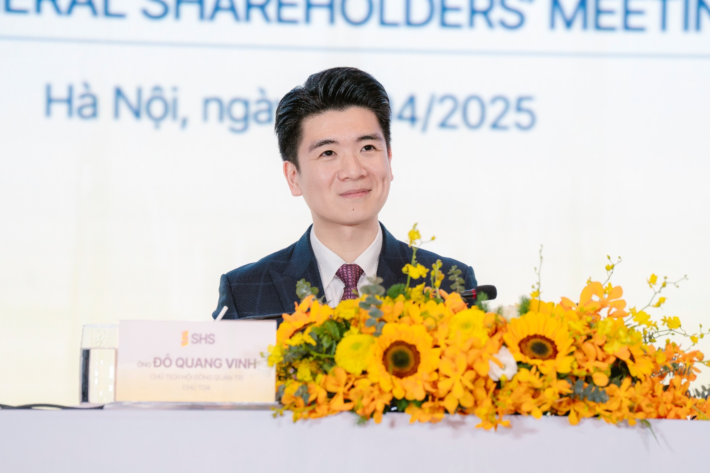 SHS – 18 năm kiến tạo hành trình dịch vụ và niềm tin- Ảnh 1. SHS – 18 năm kiến tạo hành trình dịch vụ và niềm tin- Ảnh 1.