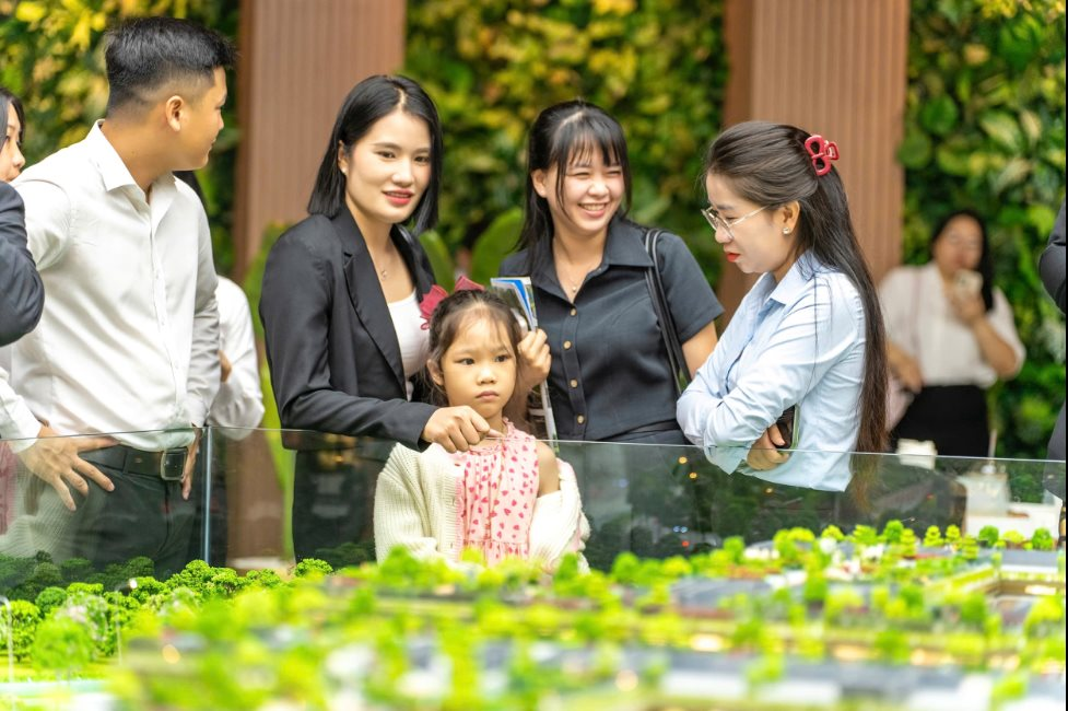 Người trẻ “rộng cửa” mua nhà cuối năm nhờ điều này- Ảnh 2.