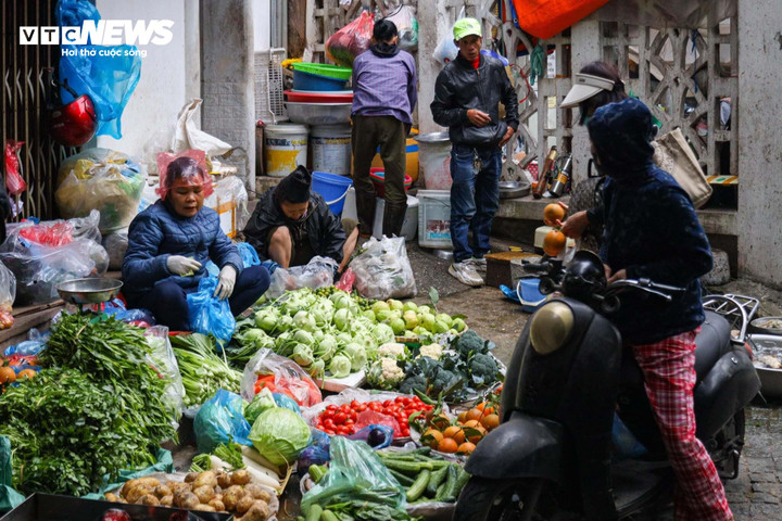 Rau dưa đắt 'khét lẹt', hơn cả thịt cá- Ảnh 2.