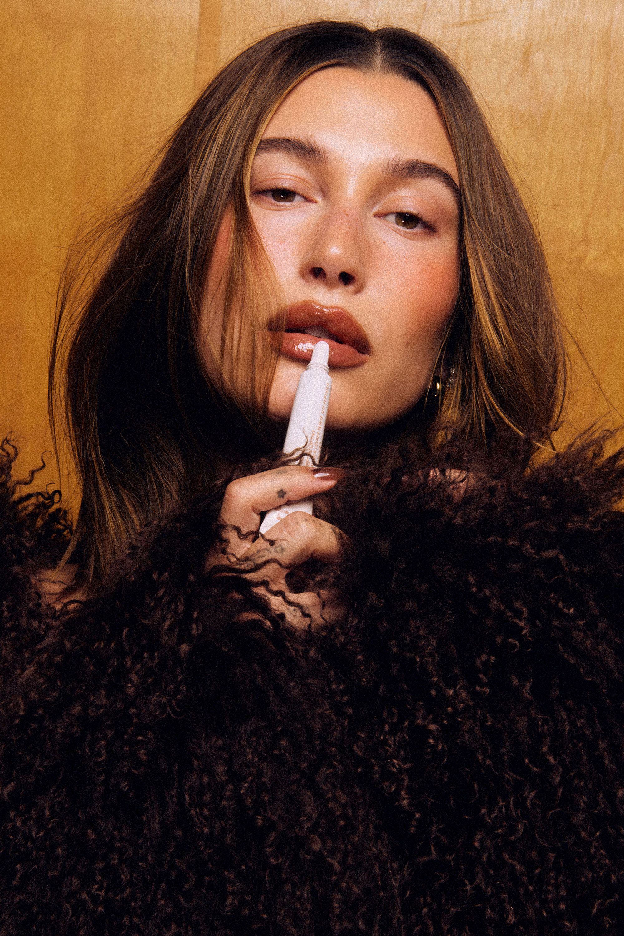 Hailey Bieber - Từ người vợ, người mẹ đến “nữ hoàng” tỉ đô của Rhode- Ảnh 15.