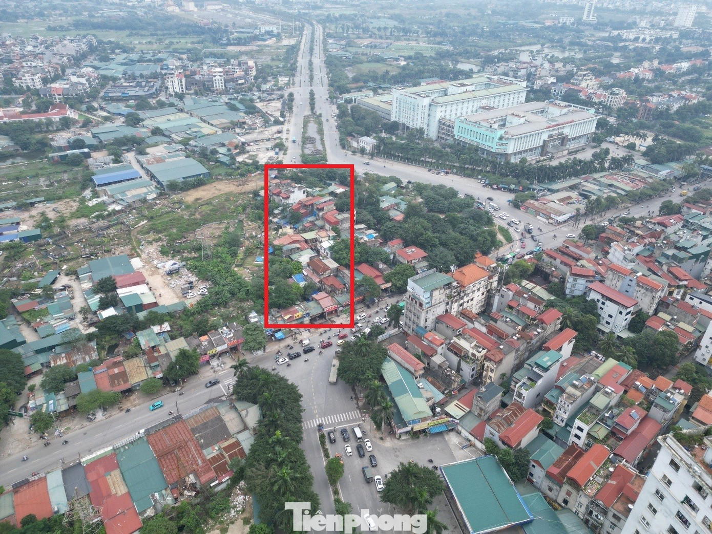 Nút giao ‘dị dạng’ ở Hà Nội lại vỡ tiến độ mặt bằng, giao thông ùn tắc- Ảnh 3.