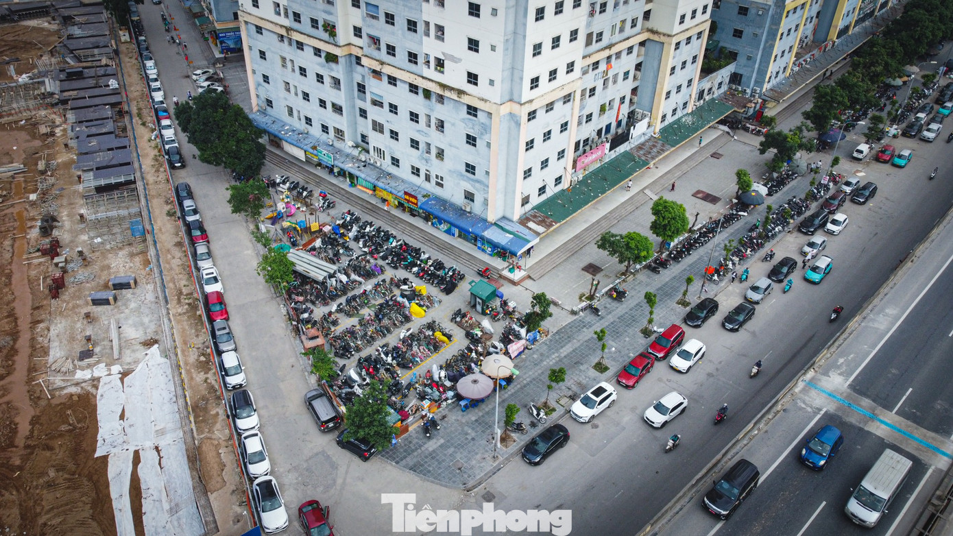 Hà Nội lắp camera phạt nguội, 'phố 120 m' vẫn thành bãi đỗ xe khổng lồ- Ảnh 5.