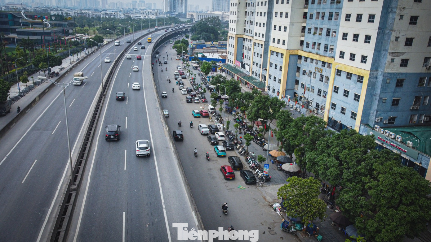 Hà Nội lắp camera phạt nguội, 'phố 120 m' vẫn thành bãi đỗ xe khổng lồ- Ảnh 7.
