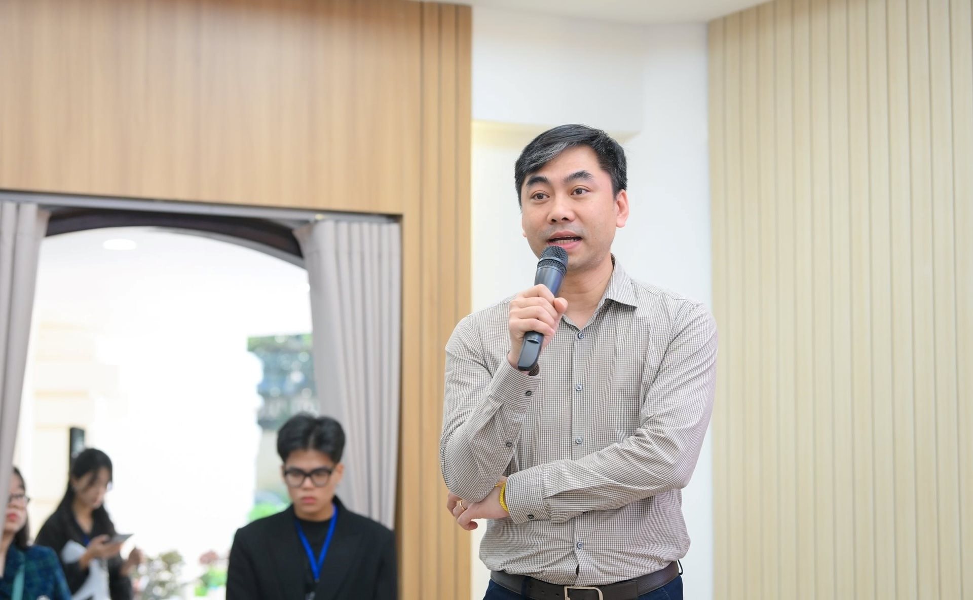 Bộ Công an và doanh nghiệp do Vingroup sáng lập dùng công nghệ gen để xác định danh tính 500.000 hài cốt liệt sĩ- Ảnh 1.