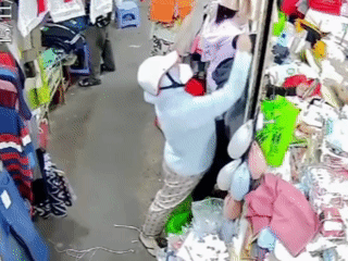 Camera ghi cận cảnh màn móc túi ở chợ Tân Quy, TPHCM- Ảnh 1. Camera ghi cận cảnh màn móc túi ở chợ Tân Quy, TPHCM- Ảnh 1.