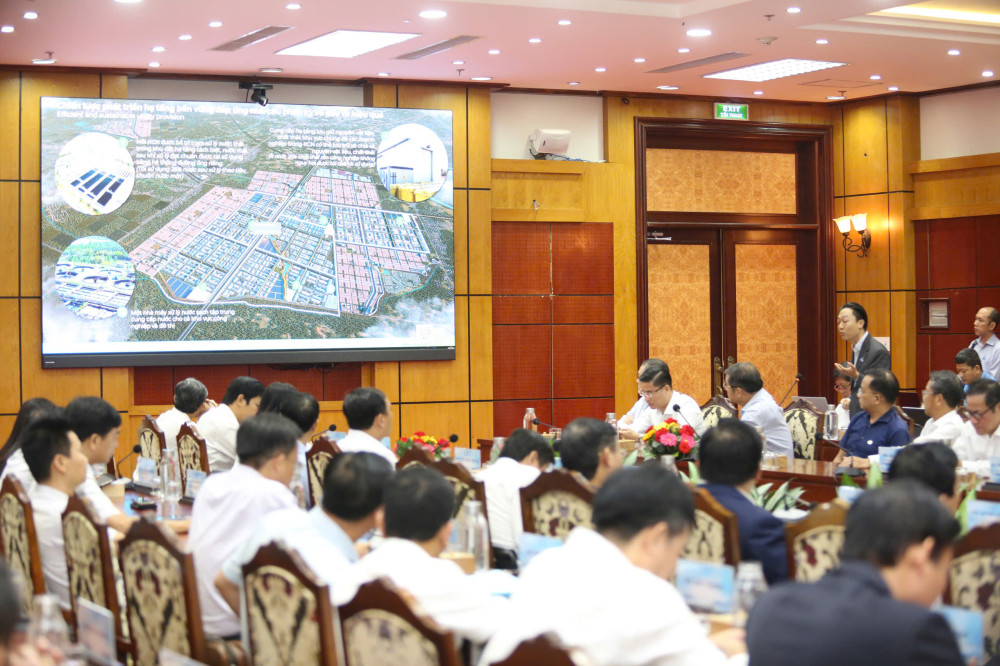 Liên danh Becamex - VSIP - VRG 'bắt tay'  tỉnh Tây Ninh, lập khu phức hợp 1.500ha tại cửa ngõ Mộc Bài- Ảnh 2.