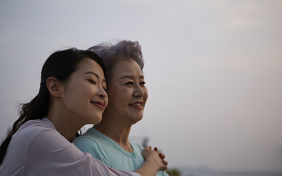 Người phụ nữ nghỉ việc, chăm mẹ bị liệt suốt 12 năm nhưng khi phát hiện di chúc chỉ có tên em trai lại khẳng định: "Tôi không phản đối"- Ảnh 2.