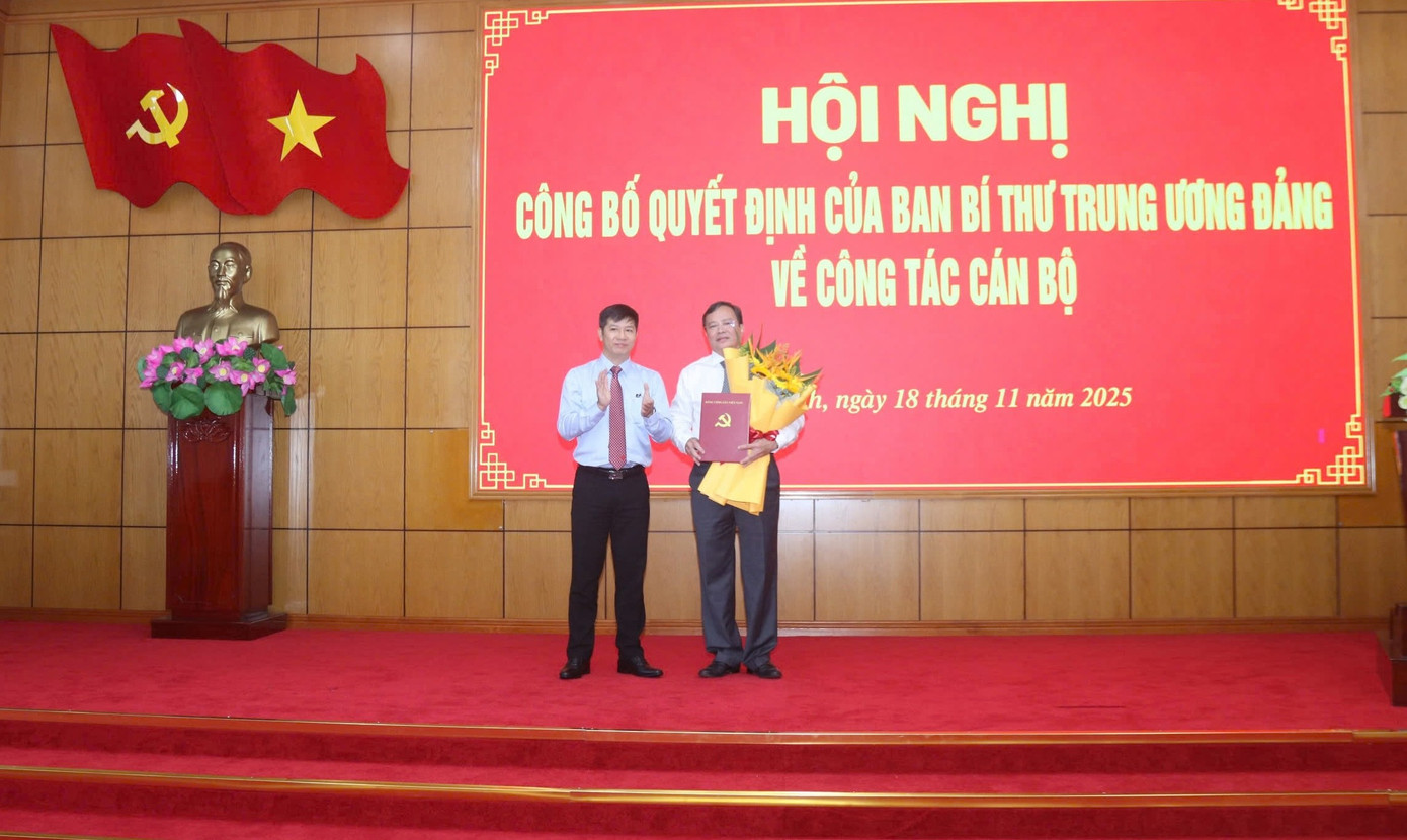 Công bố quyết định của Ban Bí thư Trung ương Đảng về công tác cán bộ- Ảnh 2.