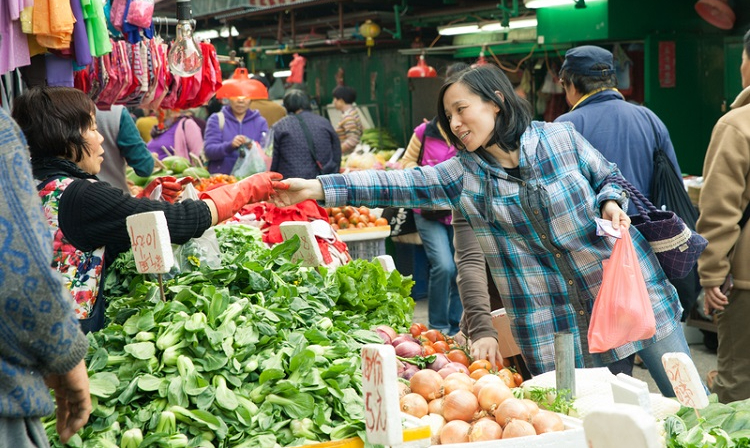 Đi chợ mà choáng: “Tiền rau giờ còn đắt hơn thịt” – cú sốc khiến tôi phải xem lại cả bảng chi tiêu- Ảnh 7.
