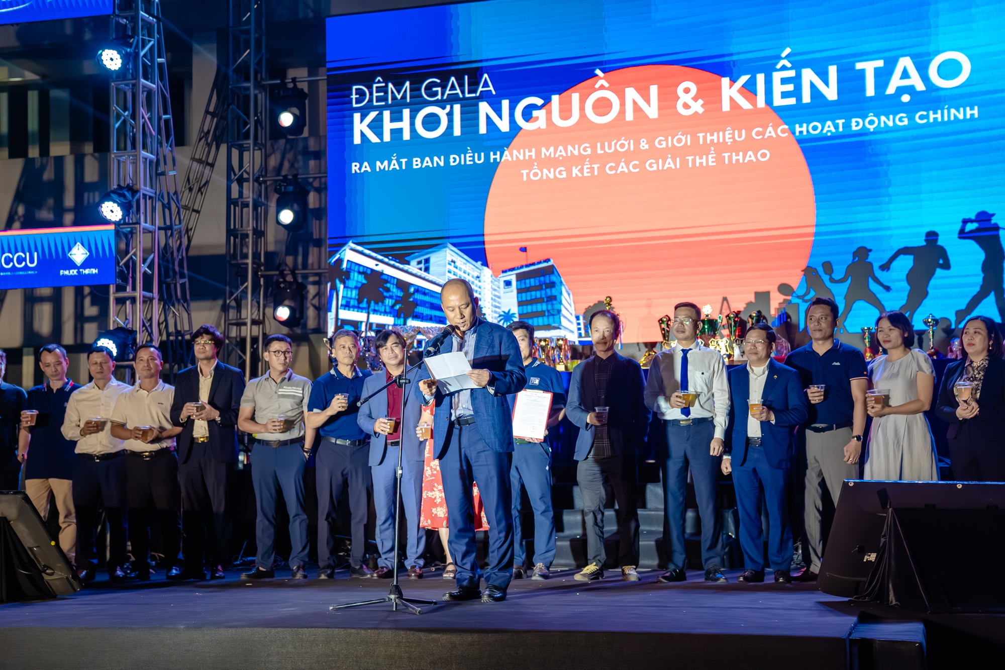 Một đại học danh tiếng là "cái nôi" đào tạo kỹ sư, KTS vừa ra mắt mạng lưới cựu sinh viên, tăng cường kết nối giữa doanh nghiệp và nhà trường- Ảnh 1. Một đại học danh tiếng là "cái nôi" đào tạo kỹ sư, KTS vừa ra mắt mạng lưới cựu sinh viên, tăng cường kết nối giữa doanh nghiệp và nhà trường- Ảnh 1.