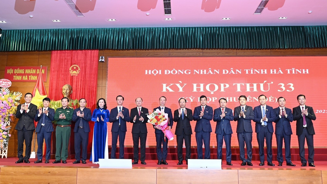 Ông Phan Thiên Định được bầu làm Chủ tịch UBND tỉnh Hà Tĩnh- Ảnh 1.