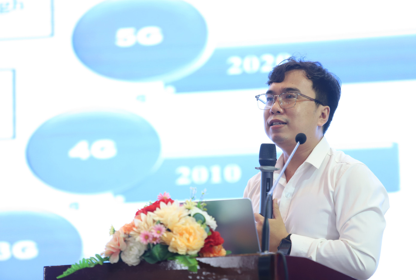 Việt Nam cần nhân lực lớn làm chủ, phát triển dịch vụ, ứng dụng trên nền tảng 5G/6G- Ảnh 2.