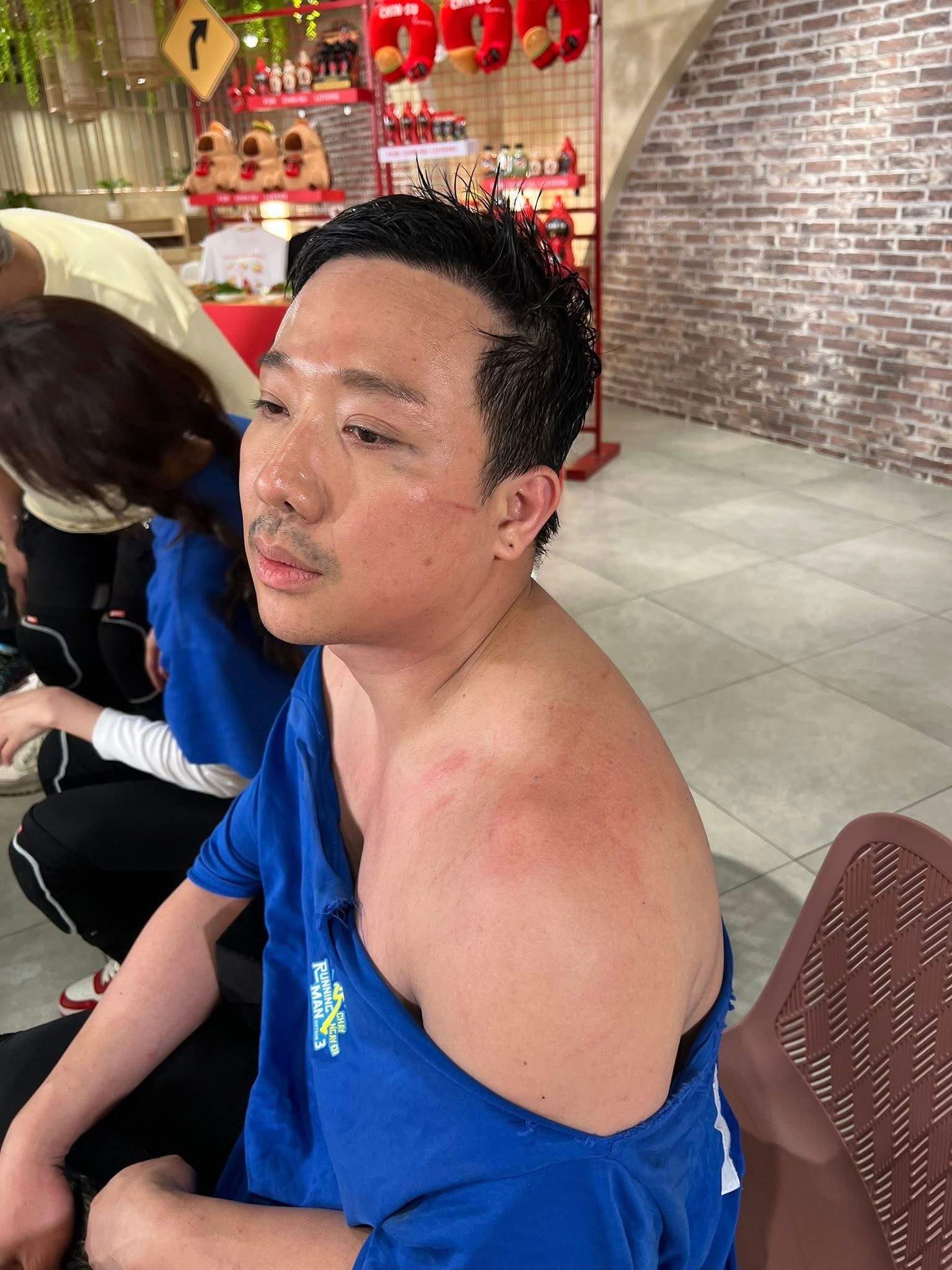 Dụi mắt 7749 lần vẫn không tin đây là Trấn Thành- Ảnh 8. Dụi mắt 7749 lần vẫn không tin đây là Trấn Thành- Ảnh 8.