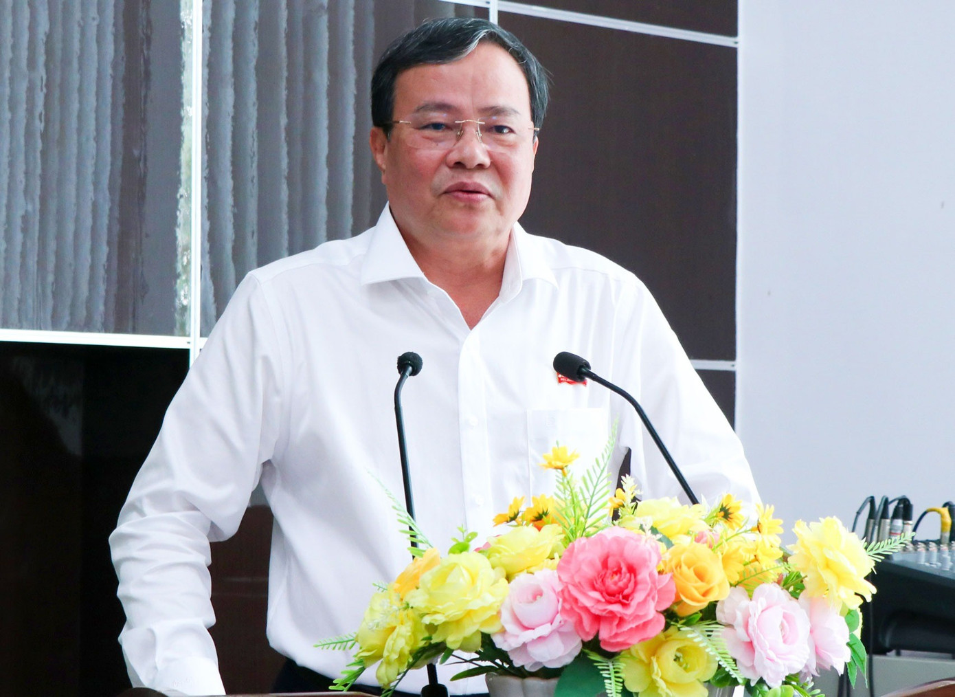 Công bố quyết định của Ban Bí thư Trung ương Đảng về công tác cán bộ- Ảnh 1.