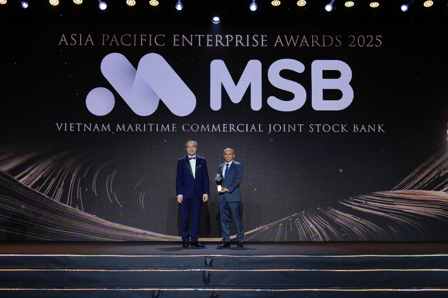 MSB khẳng định vị thế với cú đúp giải thưởng APEA 2025- Ảnh 1. MSB khẳng định vị thế với cú đúp giải thưởng APEA 2025- Ảnh 1.