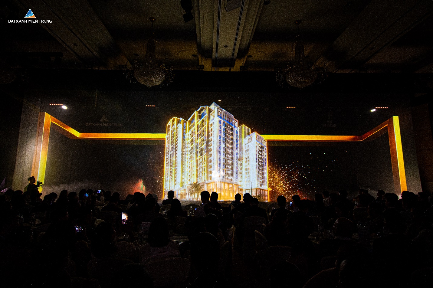 Huế bừng sáng trong chương trình nghệ thuật “A Premier Show – Heritage in Harmony”- Ảnh 3. Huế bừng sáng trong chương trình nghệ thuật “A Premier Show – Heritage in Harmony”- Ảnh 3.