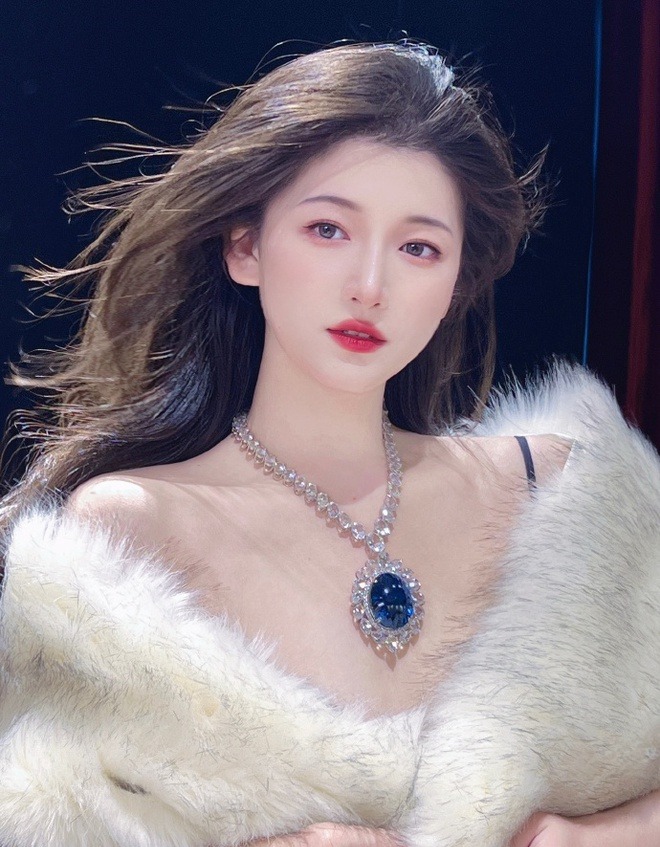 "Phú bà" xứ Trung sở hữu nhan sắc khiến mọi người ngẩn ngơ, cuộc sống trong biệt phủ 1.200m² xa hoa đến choáng váng- Ảnh 2.