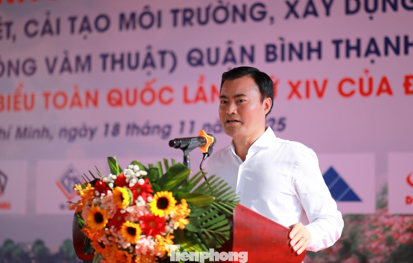 Khởi công toàn bộ dự án cải tạo rạch ô nhiễm bậc nhất TPHCM- Ảnh 1.