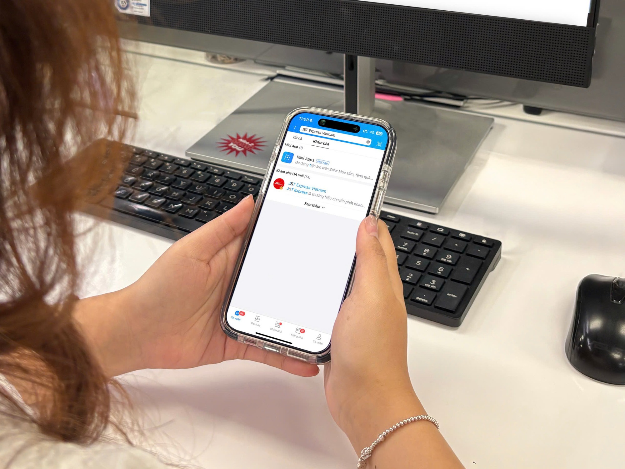 Từ cơn sốt mua sắm mùa sale đến thói quen "gửi hàng tức thì"- Ảnh 1. Từ cơn sốt mua sắm mùa sale đến thói quen