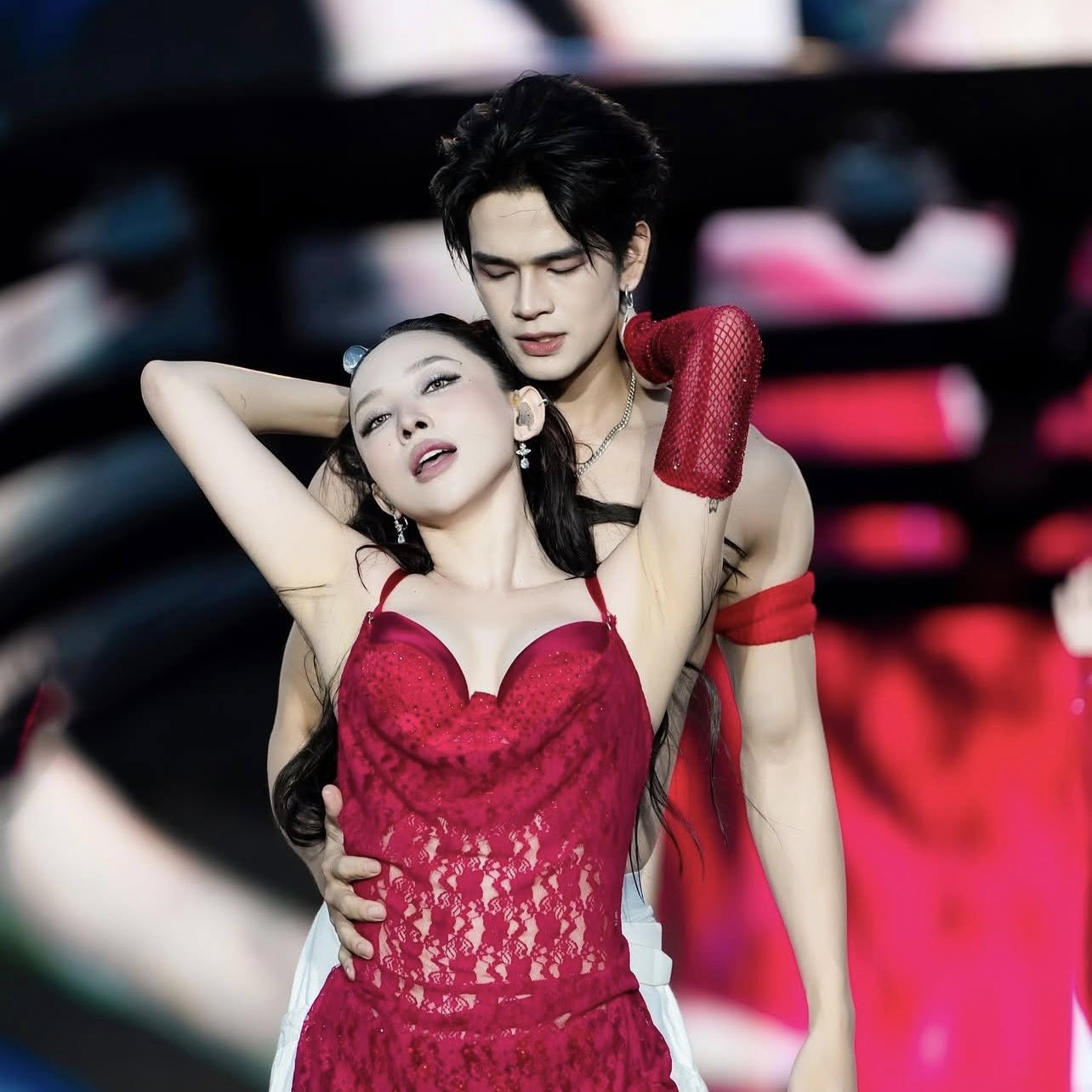 Khó thở vì Tóc Tiên- Ảnh 4.