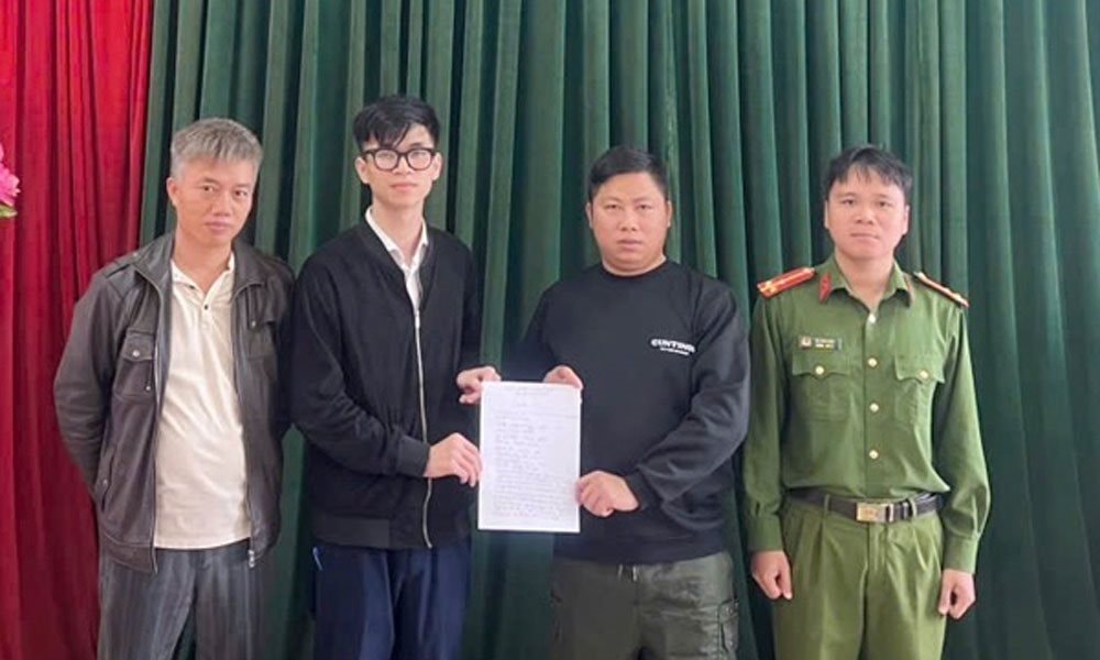 Chỉ trong 1 ngày, chủ tài khoản MBBank nhận được tổng cộng 1,5 tỷ đồng chuyển khoản từ 2 người lạ: Công an nhanh chóng vào cuộc- Ảnh 1.