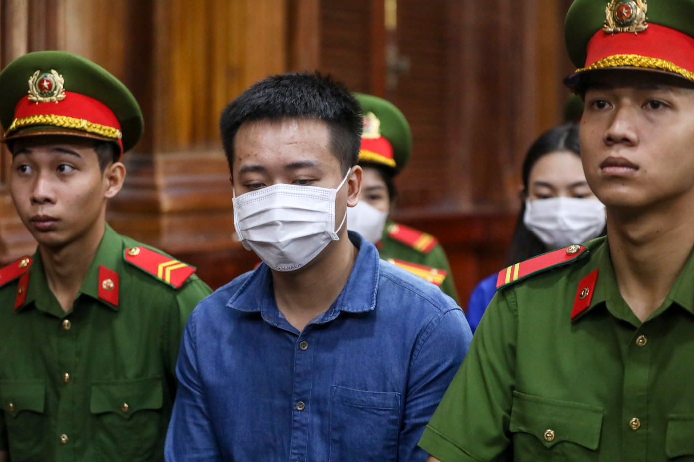 Hình ảnh Quang Linh Vlog, Hằng Du mục trong phòng xét xử- Ảnh 4.