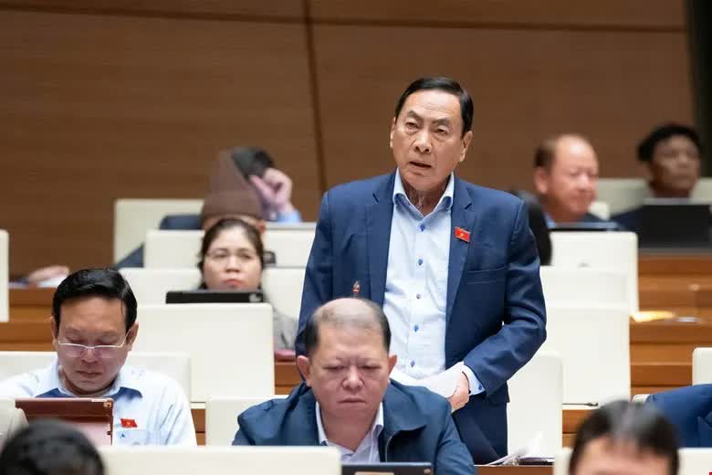 “Không Thể Nói Tiết Kiệm Mà Xếp Hàng Từ 3 Giờ Sáng Để Mua Vàng”- Ảnh 2.