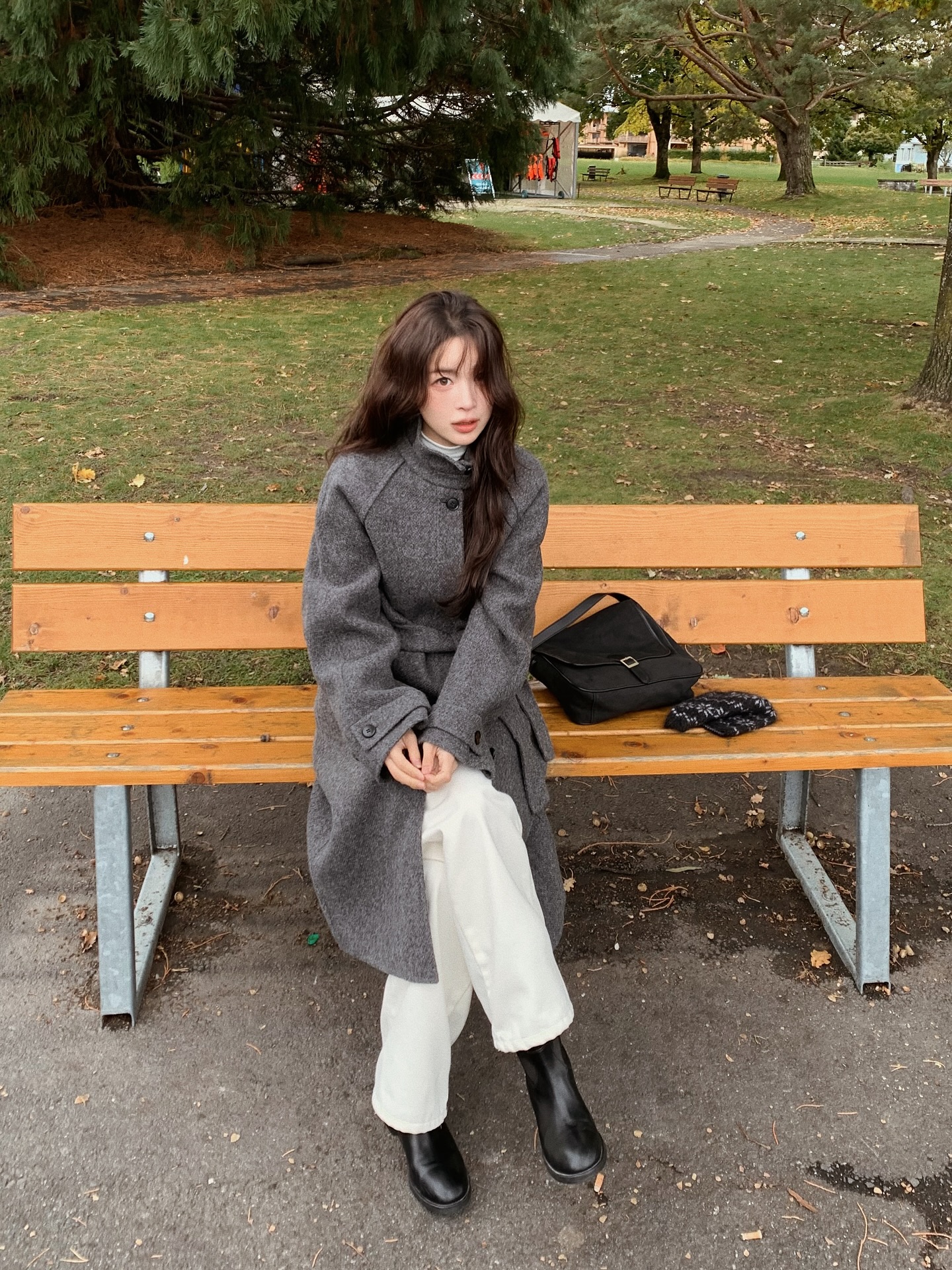 Boots phối cùng 4 kiểu trang phục này là chuẩn, giúp sang chảnh hóa cả set đồ- Ảnh 7. Boots phối cùng 4 kiểu trang phục này là chuẩn, giúp sang chảnh hóa cả set đồ- Ảnh 7.