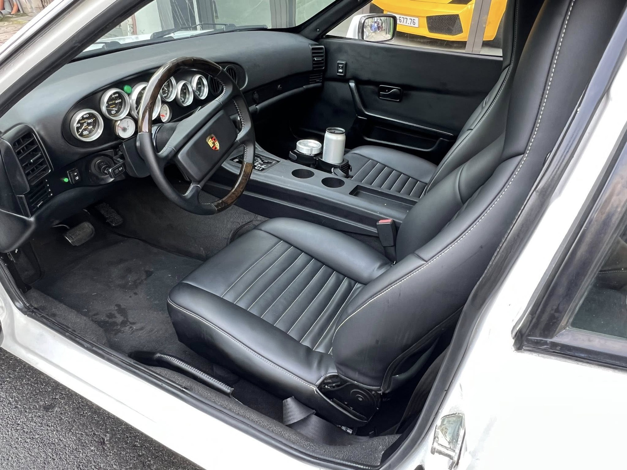 Porsche 944 thứ hai của ông Đặng Lê Nguyên Vũ xuống phố: Có chi tiết hiếm thấy, diện mạo lạ khác hẳn nguyên bản- Ảnh 3.