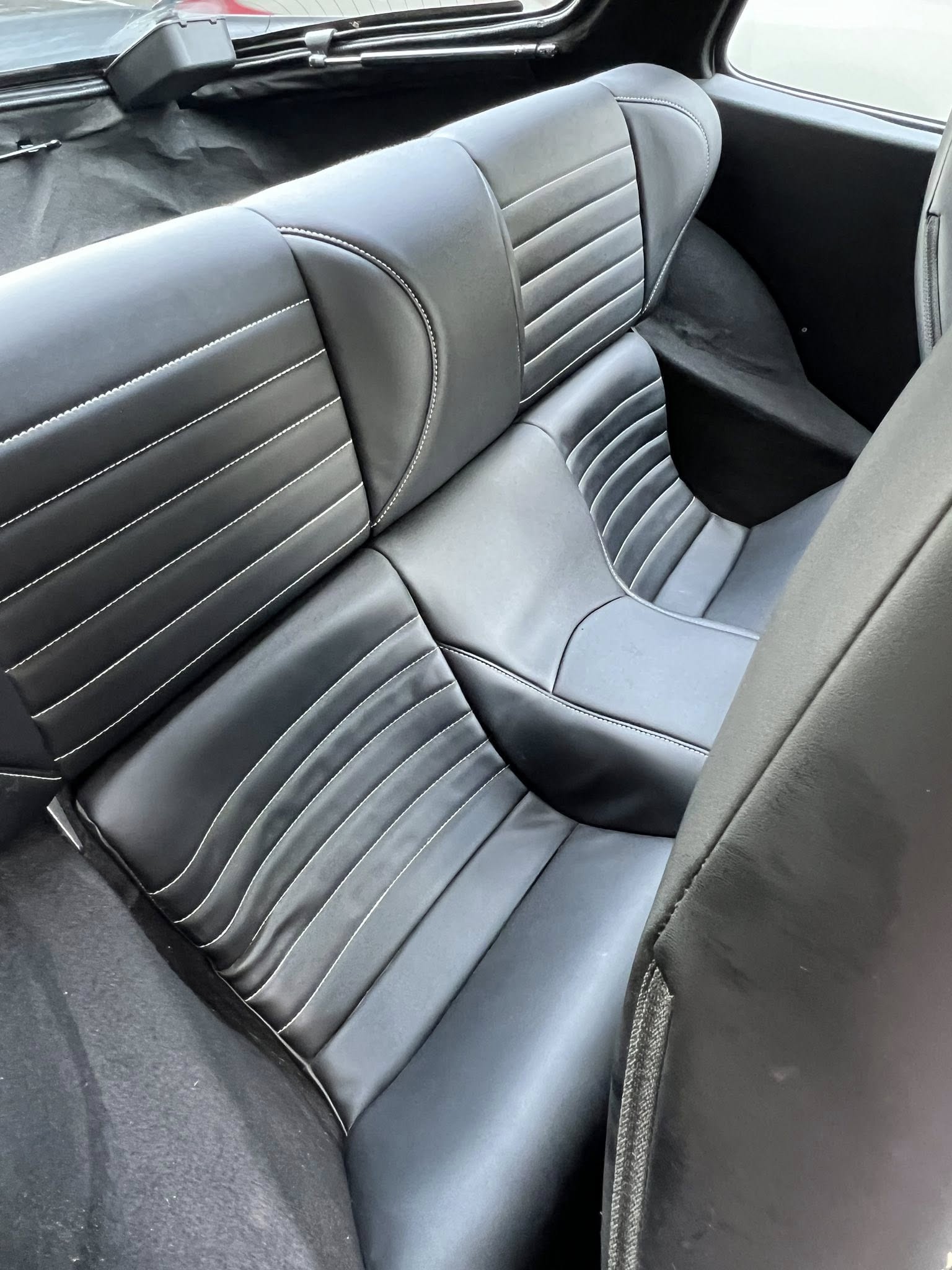 Porsche 944 thứ hai của ông Đặng Lê Nguyên Vũ xuống phố: Có chi tiết hiếm thấy, diện mạo lạ khác hẳn nguyên bản- Ảnh 4.