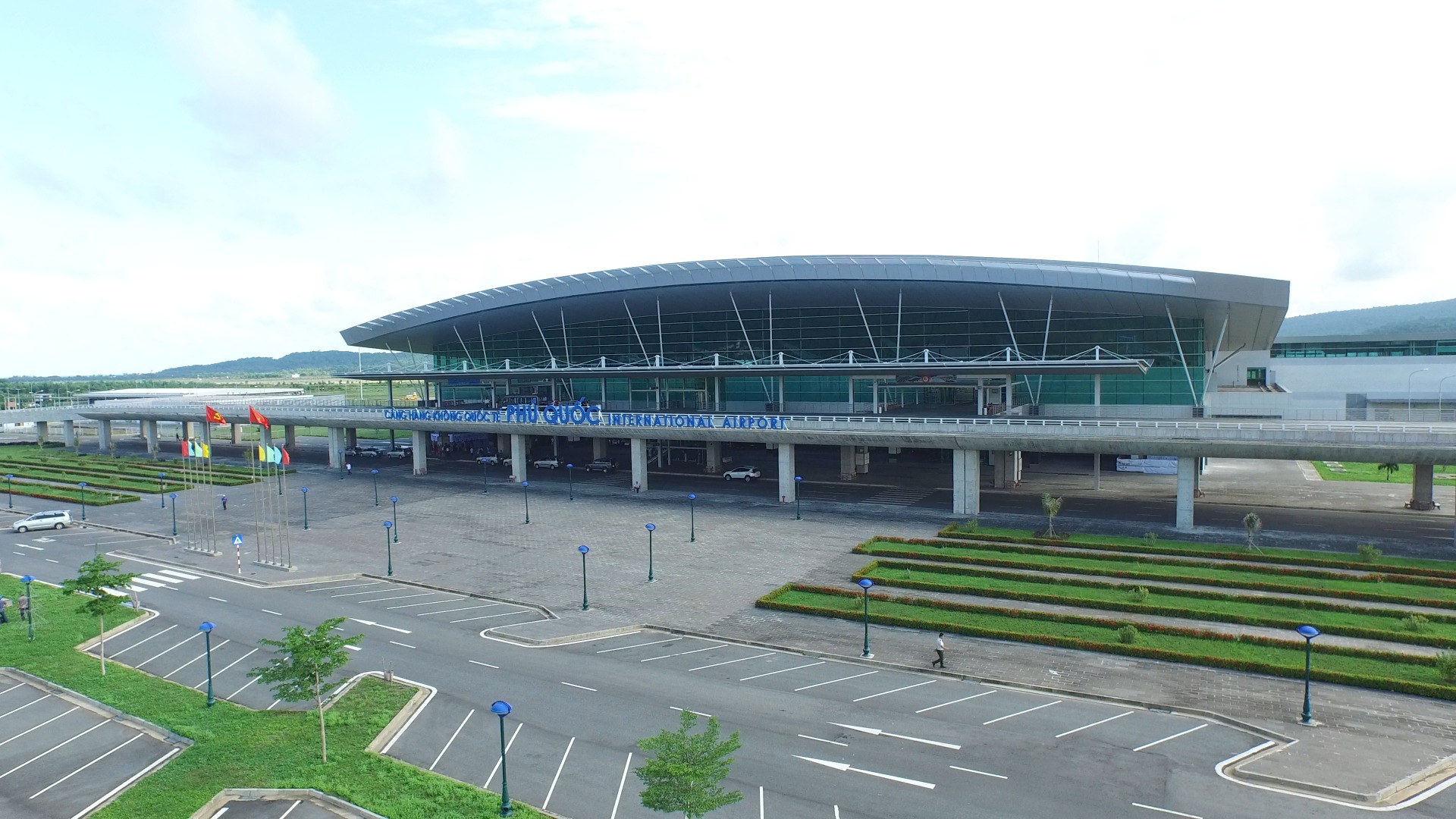 Sân bay Phú Quốc vận hành ra sao sau khi bàn giao cho Sun Group?- Ảnh 1.