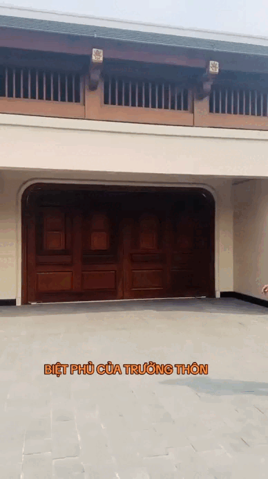 Cận cảnh siêu biệt phủ của trưởng thôn trẻ giàu nhất Việt Nam- Ảnh 3. Cận cảnh siêu biệt phủ của trưởng thôn trẻ giàu nhất Việt Nam- Ảnh 3.